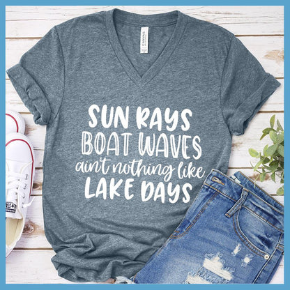 Sun Rays Boat Waves V-neck