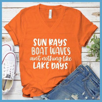 Sun Rays Boat Waves V-neck